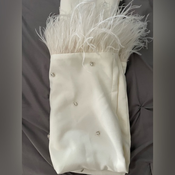 Revolve white dress with feathers and rhinestones - Picture 11 of 12